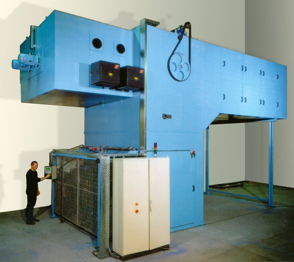 Trockner für eine Fertigungslinie für Kühlmittelverdichter.